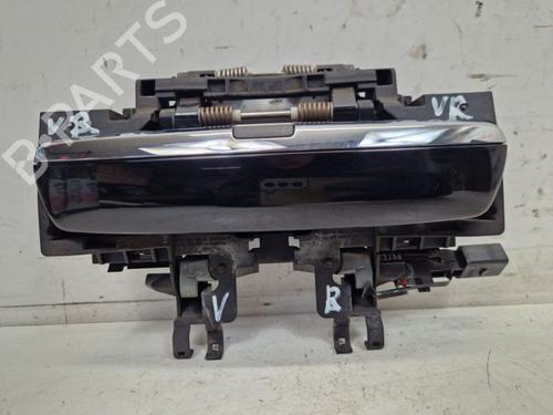 front-right-exterior-door-handle-audi-a8-d3-4e2-4e8-2002-2003-2004-2005-2006-2007-2008-2009-2010-37145799 main image