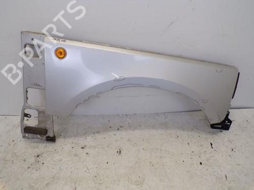 Used Right front fenders LAND ROVER RANGE ROVER III (L322) 4.4 4x4 (286 hp) 19299638