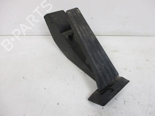 pedal-bmw-5-touring-e61-530-d-6772645-2004-2005-2006-2007-2008-2009-2010-18800647 main image