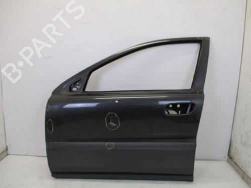 Used Left front door VOLVO V70 II (285) 2.4 T (200 hp) 26647600