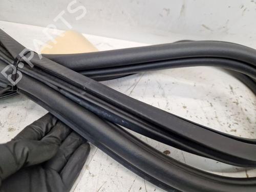 Rubber door seal SEAT ARONA (KJ7, KJP) 1.0 TSI | BP29108855C142 