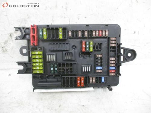 Used Fuse box Fuse box 37104712 37104712
