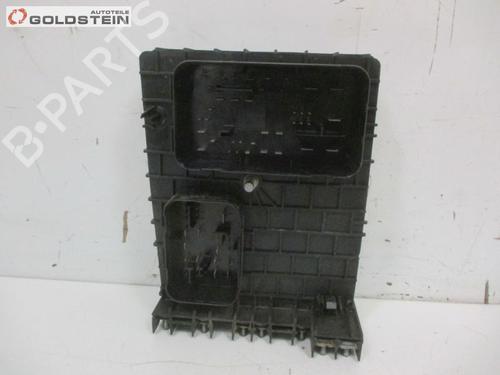Fuse box VW PASSAT B6 Variant (3C5) 2.0 TFSI | BP37107586E1 - Image 2