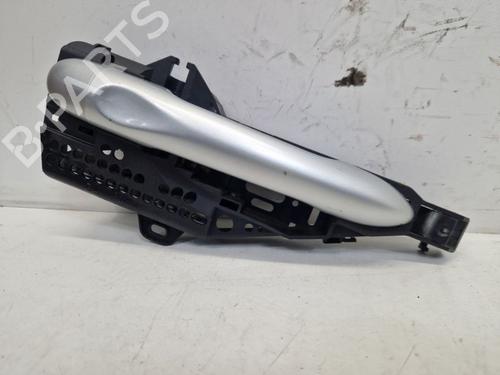 Used Front right exterior door handle Front right exterior door handle 37143638 37143638