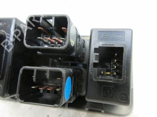 Switch HYUNDAI SANTA FÉ II (CM) 2.2 CRDi GLS 4x4 | BP30668070I30