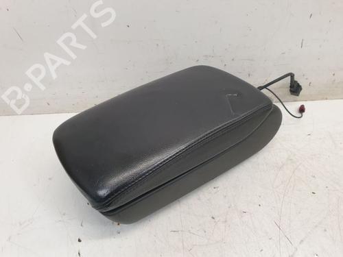 Used Armrest / Center console Armrest / Center console AUDI A6 C6 Avant (4F5) 3.0 TDI quattro (233 hp) 36475657 36475657