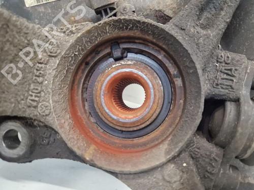 Right front steering knuckle VW TRANSPORTER T5 Van (7HA, 7HH, 7EA, 7EH) 1.9 TDI | BP32087481M26 