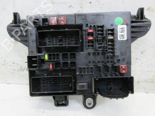 Used Fuse box Fuse box 37125098 37125098