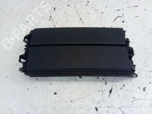 Used Armrest / Center console MERCEDES-BENZ A-CLASS (W177) A 200 (177.087) (163 hp) 26676122
