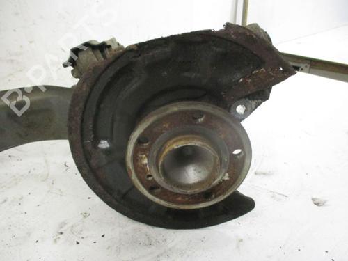 Used Right rear steering knuckle MERCEDES-BENZ A-CLASS (W176) A 180 CDI / d (176.012) (109 hp) 18795422