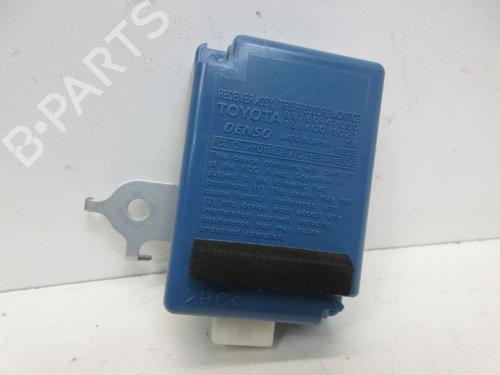 control-unit-toyota-prius-_w3_-2008-2009-2010-2011-2012-2013-2014-2015-2016-37130522 main image