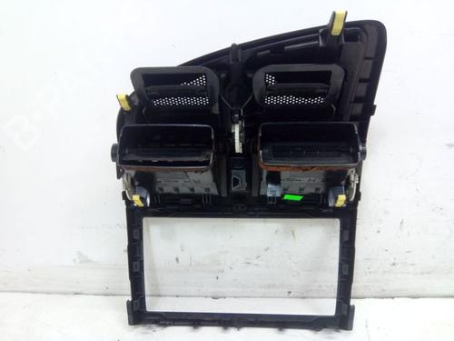 Air vent TOYOTA AVENSIS Estate (_T27_) 2.2 D-4D (ADT271_, ADT271R) | BP30435799I21