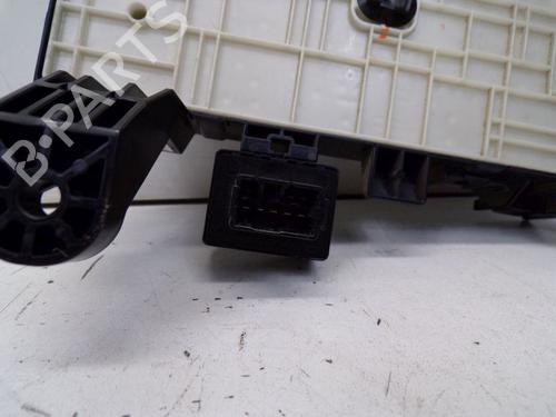 Fuse box SUZUKI GRAND VITARA II (JT, TE, TD) 1.6 All-wheel Drive (JB416) | BP25224300E1 
