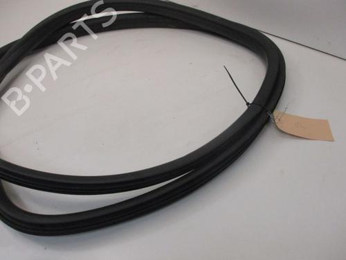 Rubber door seal RENAULT CLIO IV (BH_) 1.2 TCe 120 (BHM0) | BP29083647C142 
