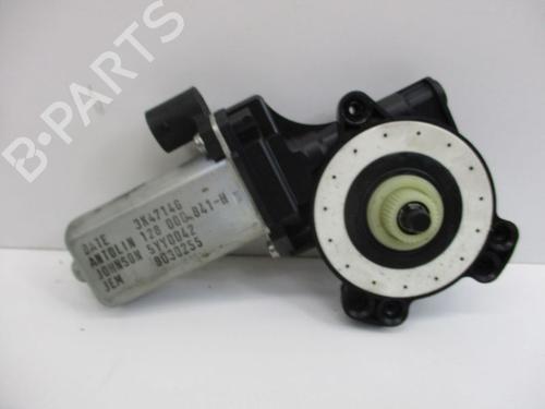 Used Left front window motor DACIA SANDERO 1.6 (BS0D, BS0B, BS0F, BS0H) (87 hp) 18800786