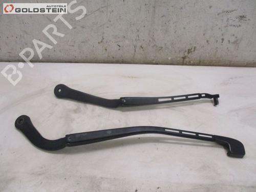 Used Front windshield wiper arm BMW 3 Touring (E91) 318 d (122 hp) 13761367