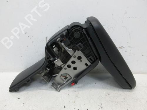 Used Armrest / Center console Armrest / Center console 37132450 37132450