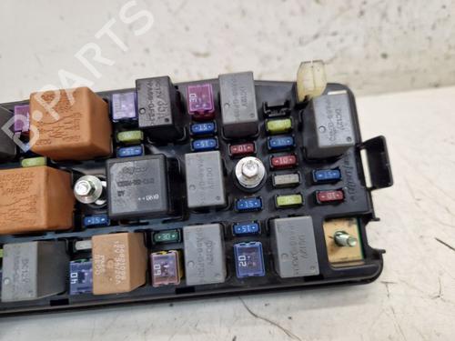 Fuse box OPEL ANTARA A (L07) 2.0 CDTI 4x4 | BP37137189E1 - Image 4