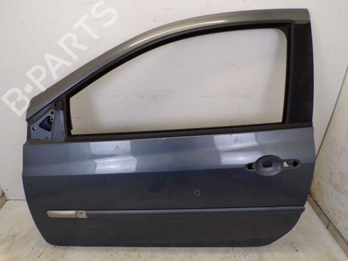 Used Left front door RENAULT CLIO III (BR0/1, CR0/1) 1.2 16V (BR02, BR0J, BR11, CR02, CR0J, CR11) (75 hp) 26647695