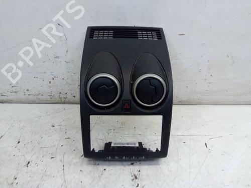 Used Air vent NISSAN QASHQAI I (J10, NJ10) 1.6 (114 hp) 29104616