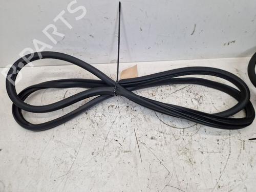 rubber-door-seal-kia-sorento-iii-um-2015-2016-2017-2018-2019-2020-2021-2022-2023-29523507 main image