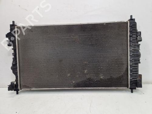 Used Water radiator Water radiator 37232904 37232904