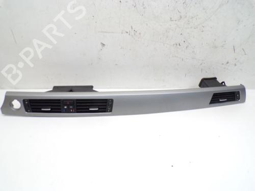 Difusor / Saída de ar Difusor / Saída de ar BMW 3 Touring (E91) 330 i (272 hp) 36771392 36771392