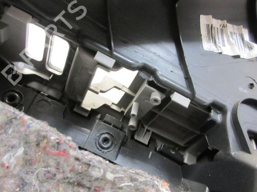 Garniture avant gauche TOYOTA YARIS (_P9_) 1.4 D-4D (NLP90_, NLP90R) | BP19296580C58 