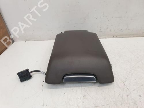 Used Armrest / Center console Armrest / Center console LAND ROVER RANGE ROVER SPORT I (L320) 3.0 D 4x4 (211 hp) 34738837 34738837