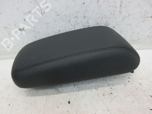 Used Armrest / Center console Armrest / Center console 37121723 37121723