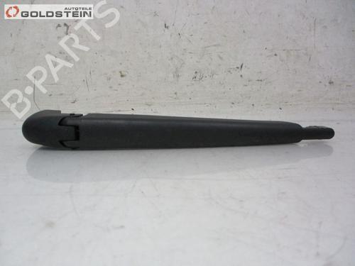 Used Front windshield wiper arm FIAT 500 (312_) 1.2 (312AXA1A) (69 hp) 25224165