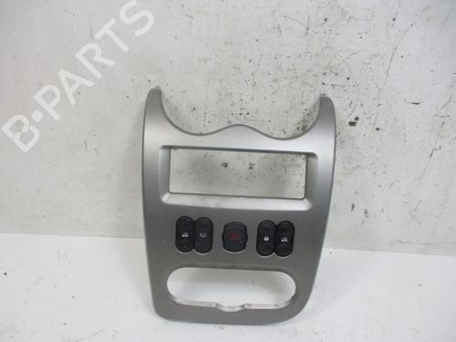 other-dacia-sandero-12-16v-8200739438-2008-18798669 main image