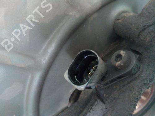 Right front steering knuckle VW CADDY III MPV (2KB, 2KJ, 2CB, 2CJ) 1.2 TSI | BP30085009M26