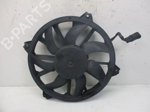 Used Fan PEUGEOT 5008 (0U_, 0E_) 1.6 16V (120 hp) 18803092