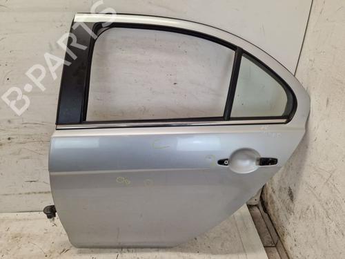 Porta trás esquerda MITSUBISHI LANCER VIII (CY_A, CZ_A) 1.8 (CY3A, CY6A) (143 hp) 31701838