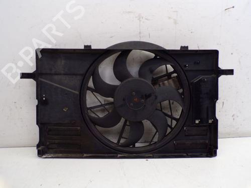 Used Radiator fan Radiator fan 37124921 37124921
