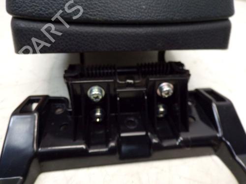 Armrest / Center console HYUNDAI i30 (GD) 1.4 | BP38028339I20 - Image 7
