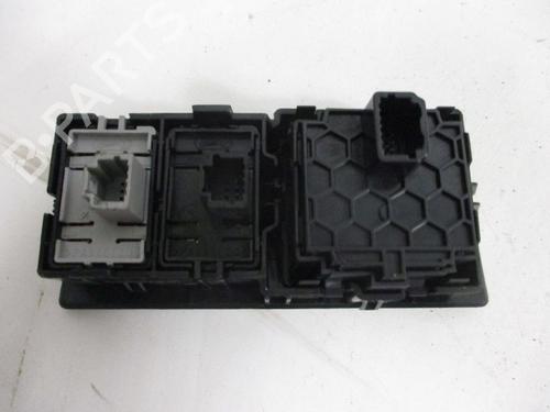 Used Switch RENAULT MEGANE III Hatchback (BZ0/1_, B3_) 1.5 dCi (BZ09, BZ0D, BZ1W, BZ29, BZ14) (110 hp) 18796188