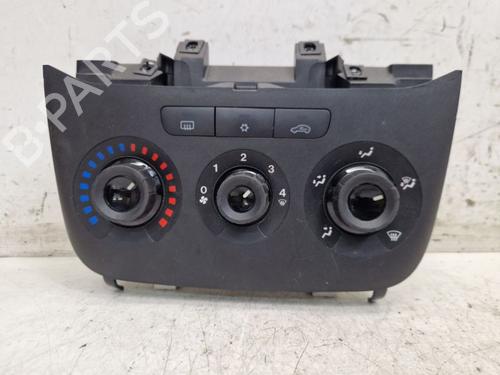 Commande Chauffage FIAT PUNTO EVO (199_) 1.3 D Multijet (84 hp) 28101381
