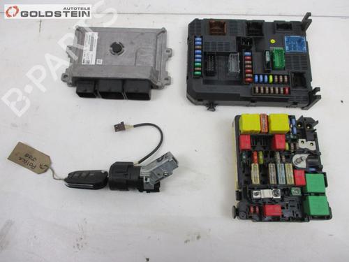 Used Engine control unit (ECU) PEUGEOT 208 I (CA_, CC_) 1.2 VTI 82 (82 hp) 25013107