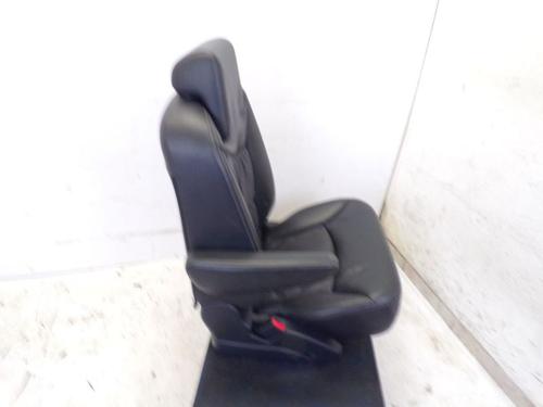 Rear seat MITSUBISHI GRANDIS (NA_W) 2.0 DI-D (NA8W) | BP18802435C17 