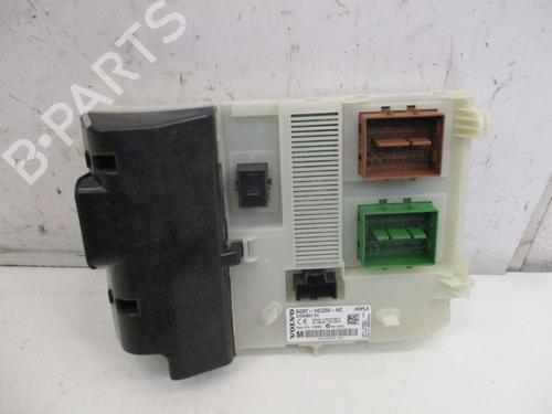 Used Fuse box Fuse box 37124299 37124299