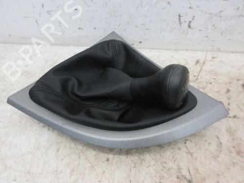 Used Shift knob BMW 1 (E81) 116 i (122 hp) 21137289