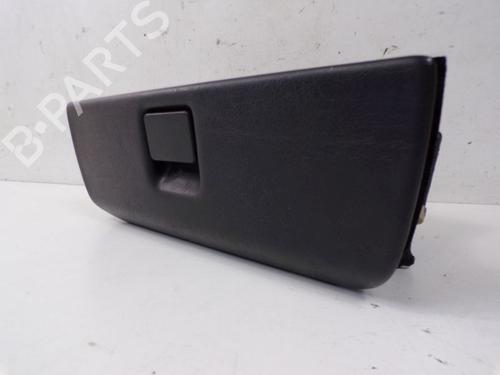Used Glove box MERCEDES-BENZ M-CLASS (W163) ML 400 CDI (163.128) (250 hp) 29084282