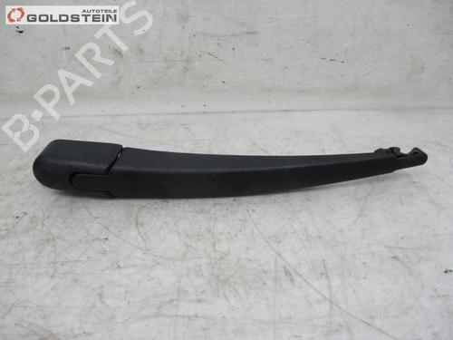 Used Front windshield wiper arm HYUNDAI i30 (FD) 1.6 CRDi (116 hp) 25224015
