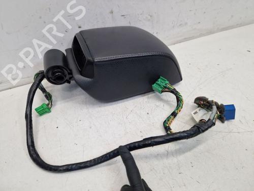 Used Armrest / Center console Armrest / Center console VOLVO XC90 I (275) V8 AWD (316 hp) 33276441 33276441