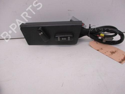 switch-volvo-xc70-i-cross-country-295-1997-1998-1999-2000-2001-2002-2003-2004-2005-2006-2007-29083893 main image
