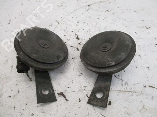 Used Horn Horn NISSAN X-TRAIL I (T30) 2.2 dCi 4x4 (136 hp) 18803412 18803412