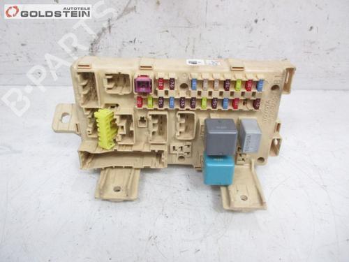 Used Fuse box Fuse box 37104292 37104292