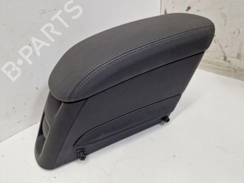 Used Armrest / Center console Armrest / Center console OPEL MERIVA B MPV (S10) 1.4 (75) (140 hp) 39615315 39615315